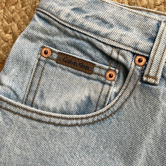 Calvin Klein Vintage Shorts - Picture 3 of 9